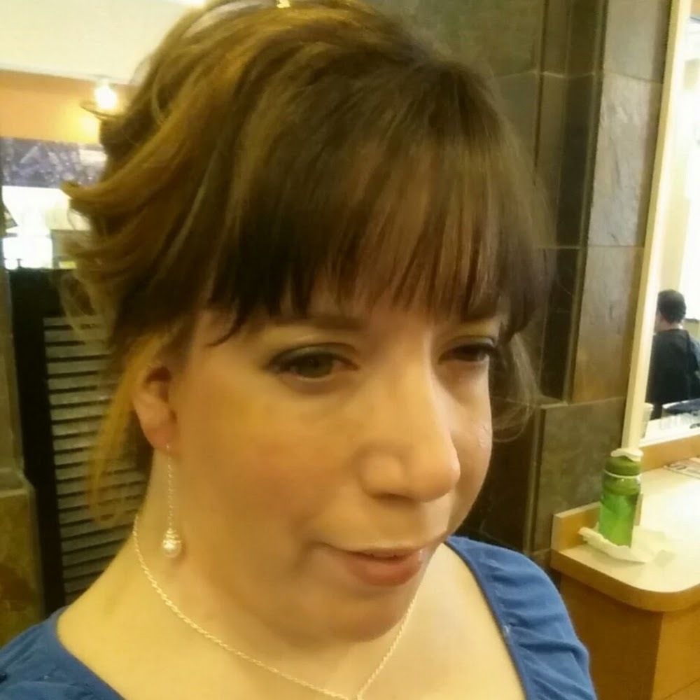 Meet your Posher, Julie